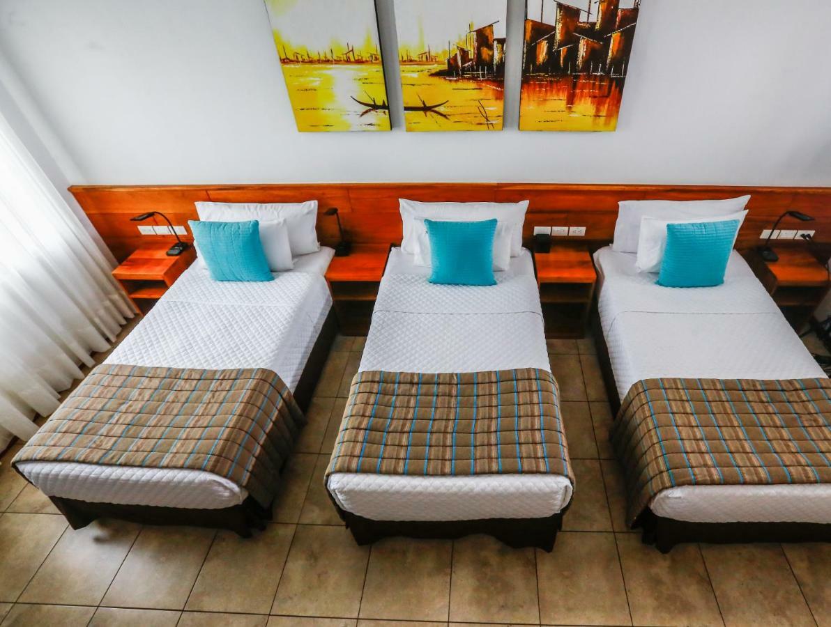 Hotel Cucuve Puerto Ayora  Bagian luar foto