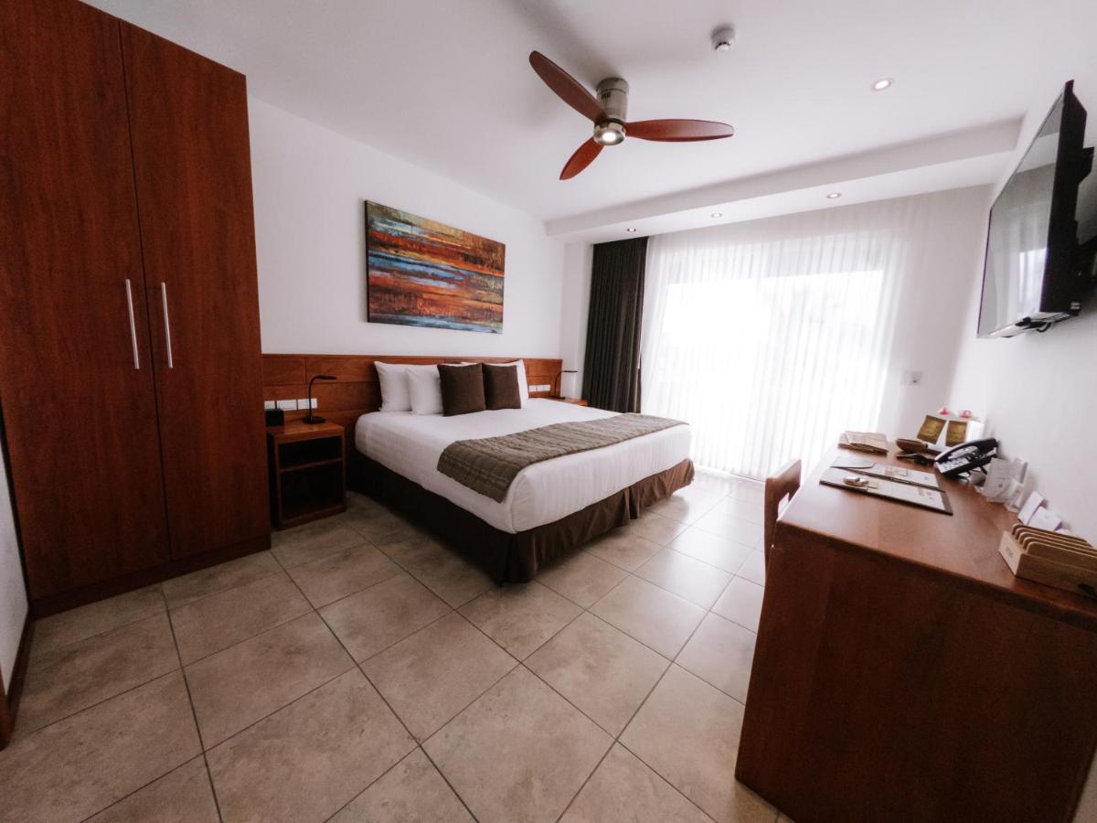 Hotel Cucuve Puerto Ayora  Bagian luar foto