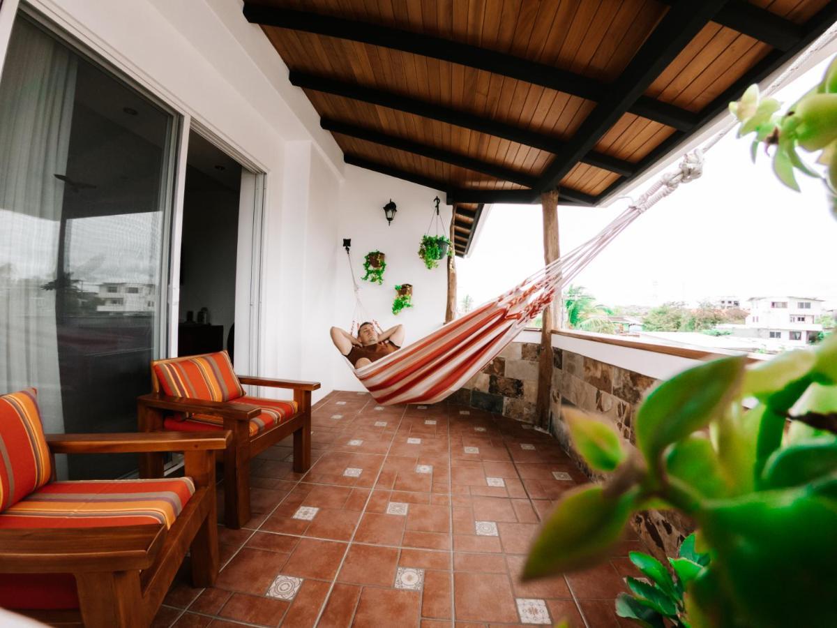 Hotel Cucuve Puerto Ayora  Bagian luar foto